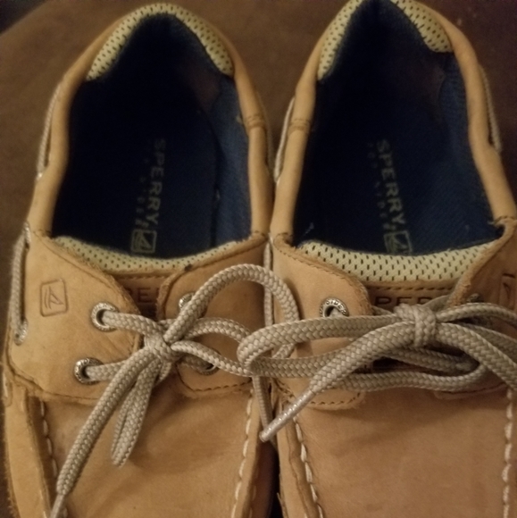 Sperry - Picture 2 of 4